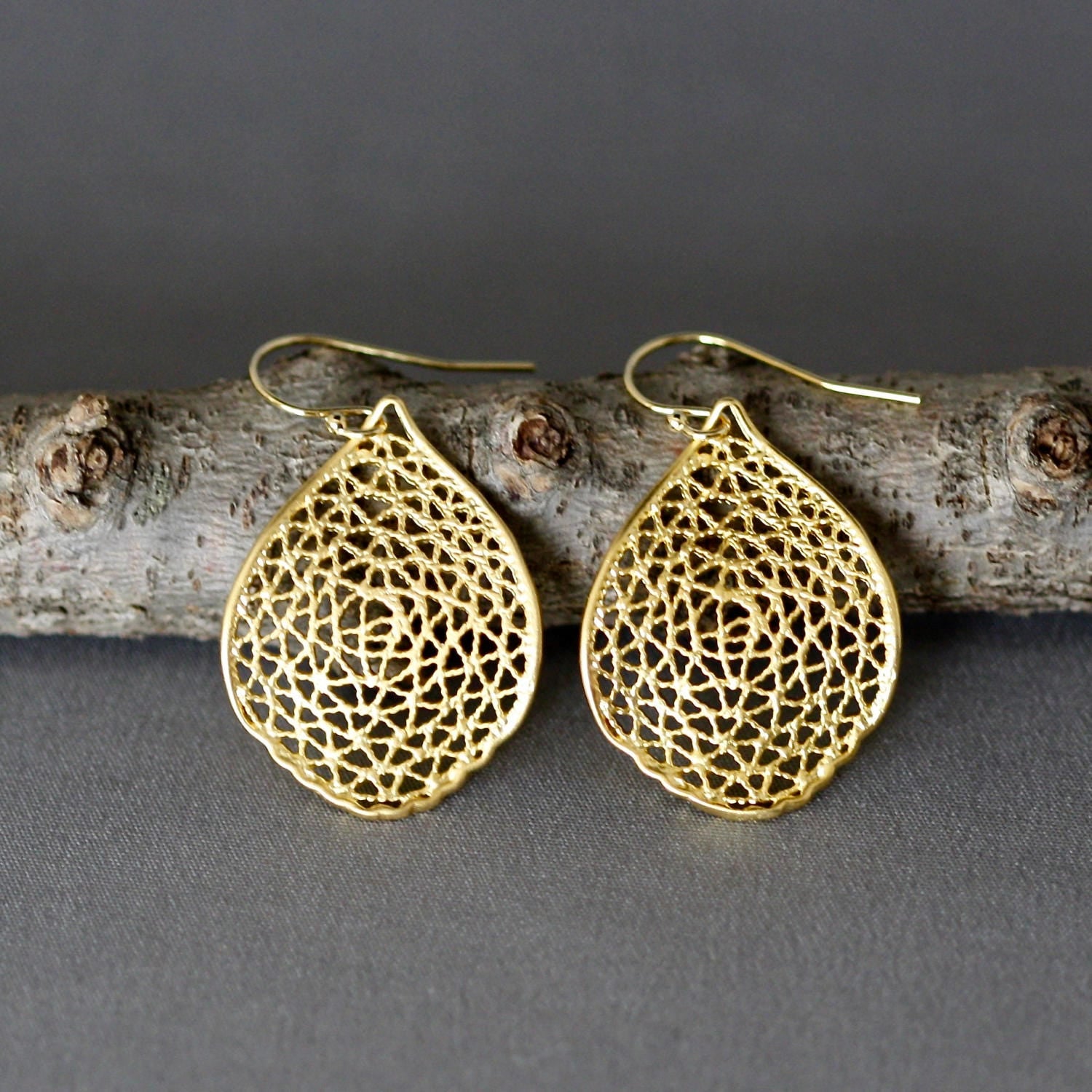 Matte Gold Vermeil Wavy Filigree Dangle Earrings