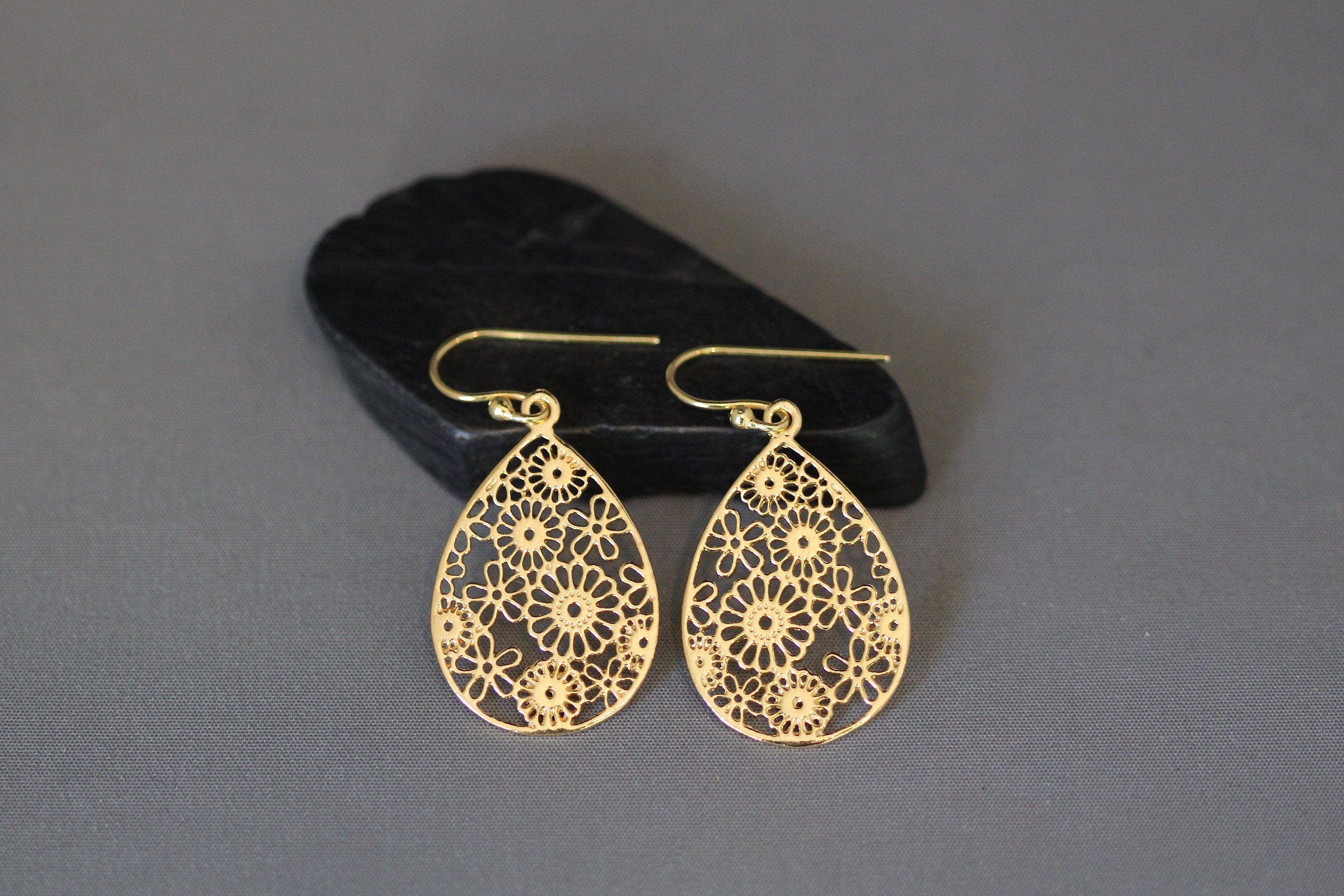 Gold Vermeil Filigree Teardrop Flower Dangle Earrings