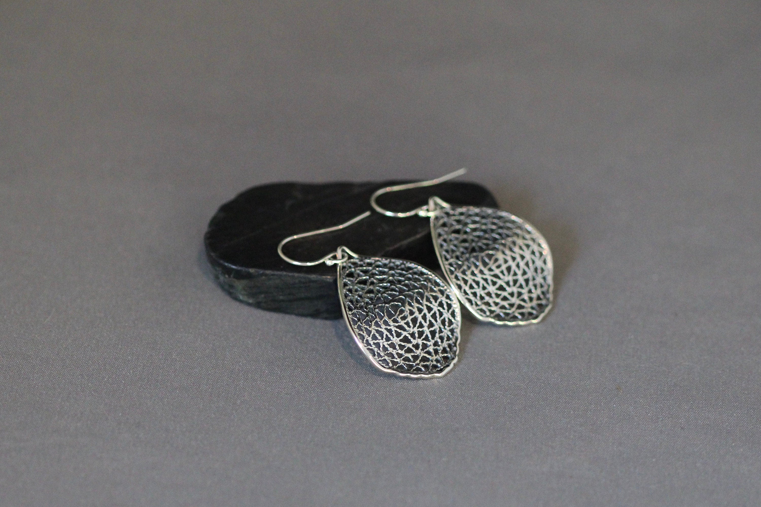 Bali Sterling Silver Wavy Filigree Dangle Earrings