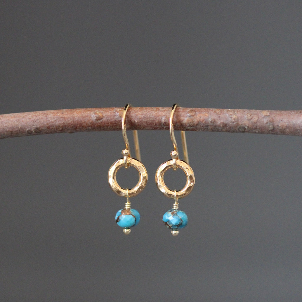 Spiny Oyster Kingman Turquoise Graduated Bead Necklace with Gold Filled Chain