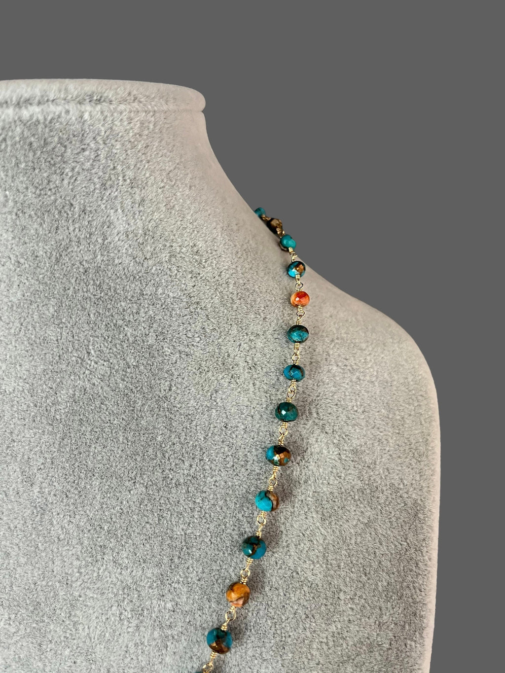Spiny Oyster Kingman Turquoise Graduated Bead Necklace with Gold Filled Chain