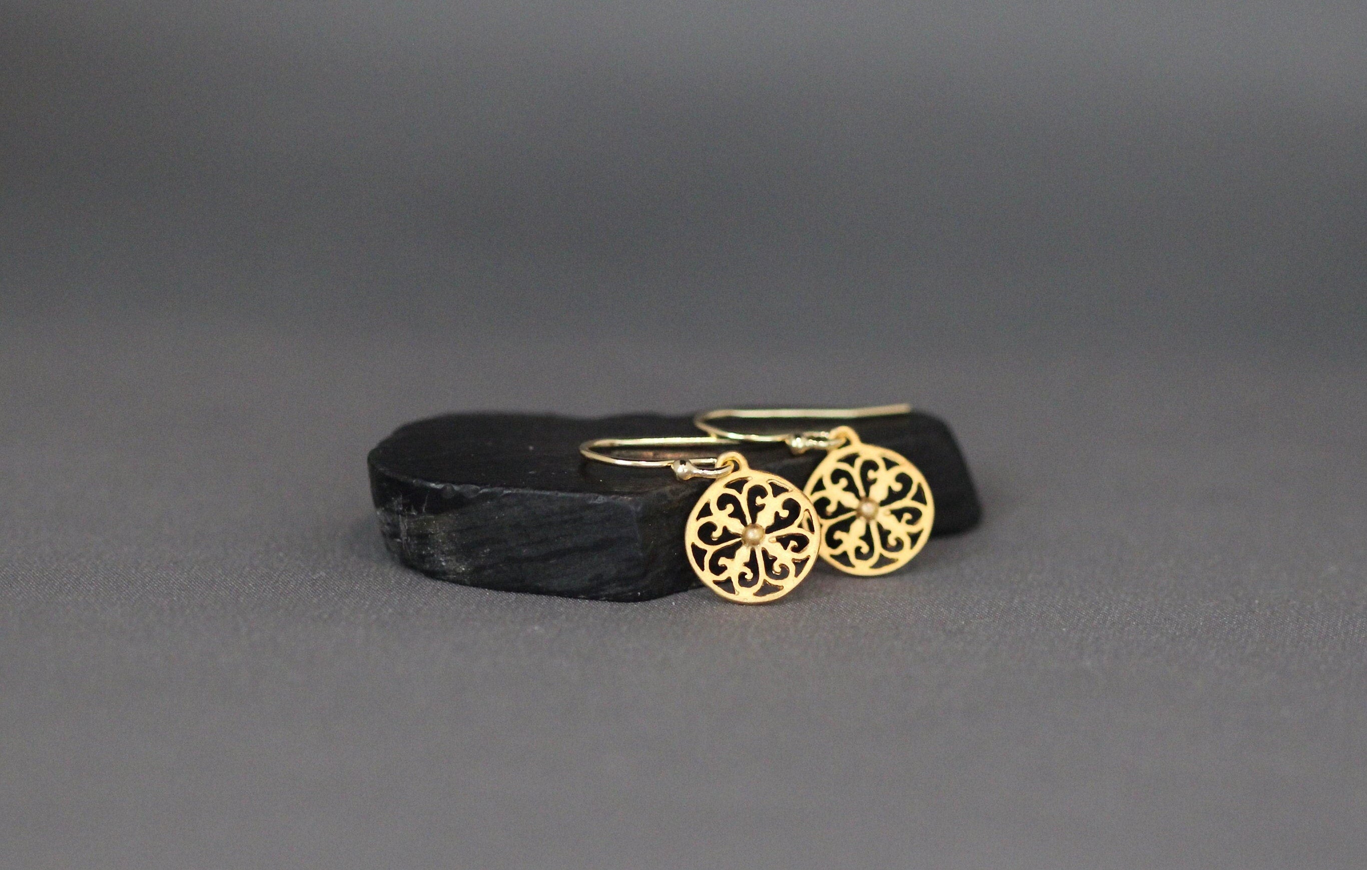Small Round Matte Gold Vermeil Filigree Dangle Earrings