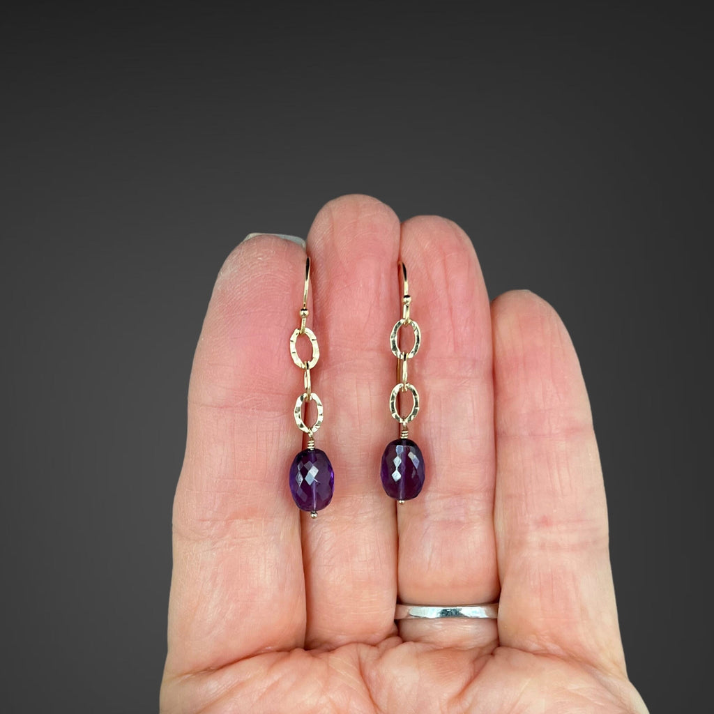 Amethyst Graduated Stone Necklace on Gold Filled Hammered Links