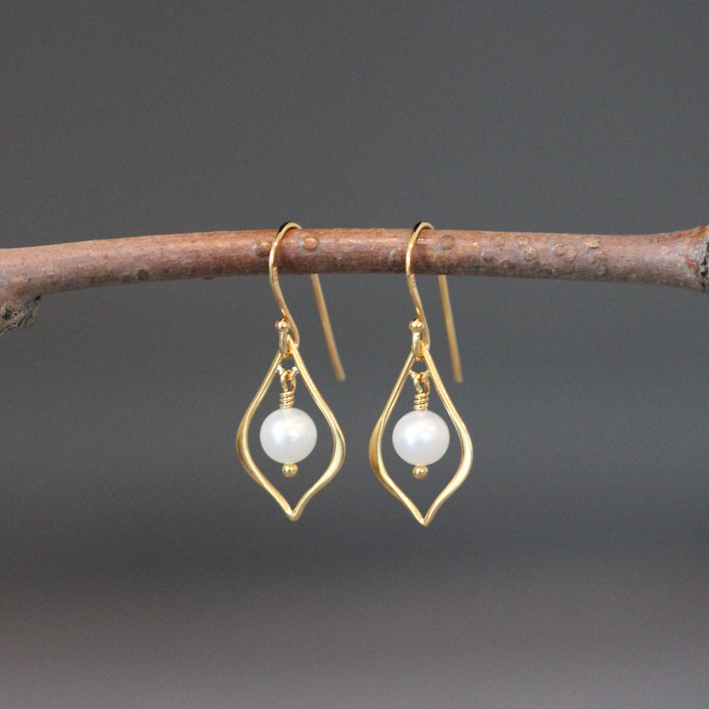 Freshwater Pearl Dangle Earrings on Matte Gold Vermeil Frame Links