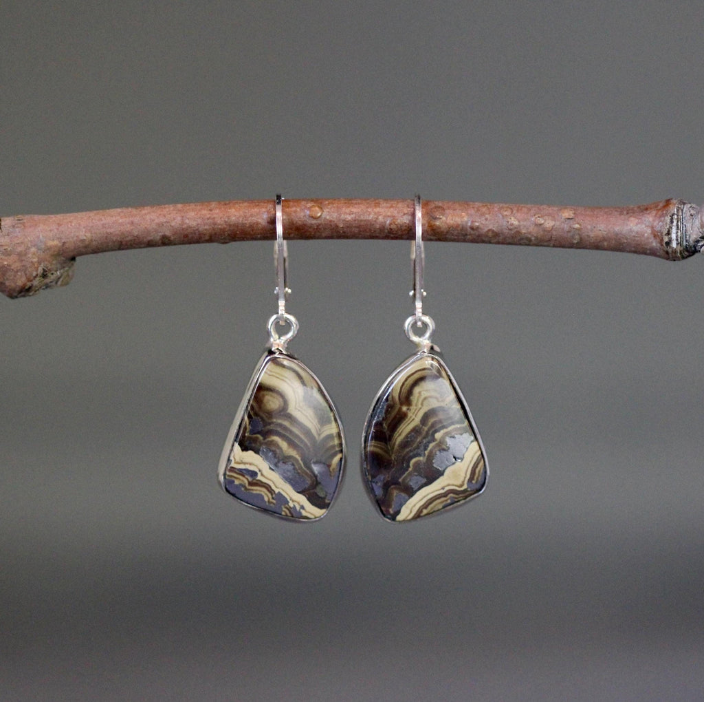 Schalenblende Cabochon Stone Earrings in Sterling Silver Bezels