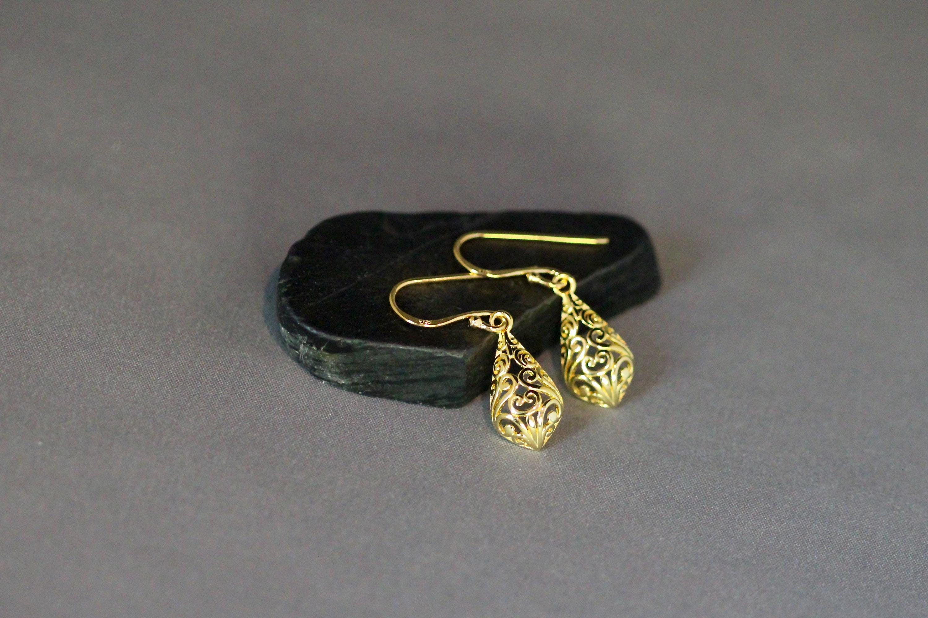 Bright Gold Vermeil Filigree Dangle Earrings